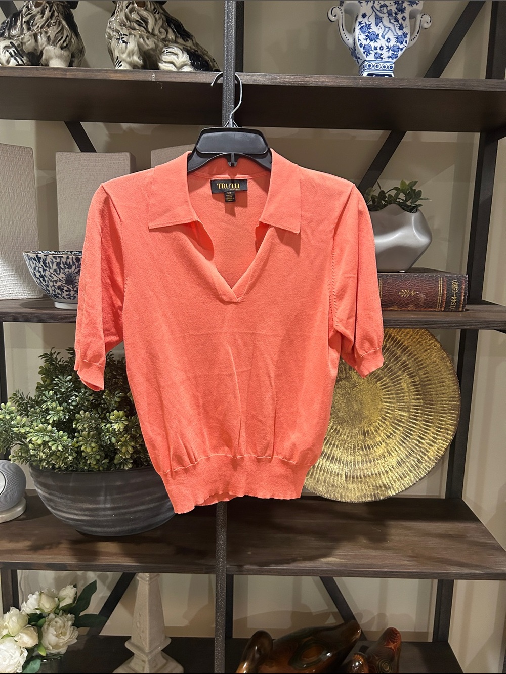 Truth Coral Orange V-Neck Short Sleeve Sweater small